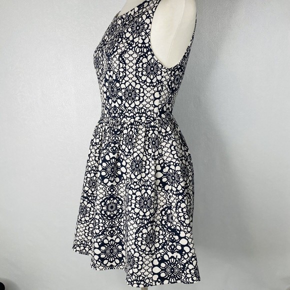 The Impeccable Pig Sz S Navy Blue White Floral Fit and Flare Dress - Picture 7 of 14